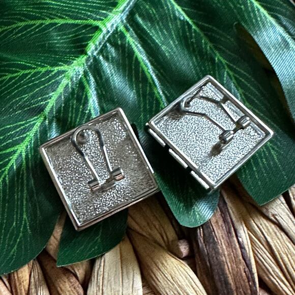 BOGO FREE TIGER STRIPE CRYSTAL SQUARE POST EARRINGS - Picture 3 of 5